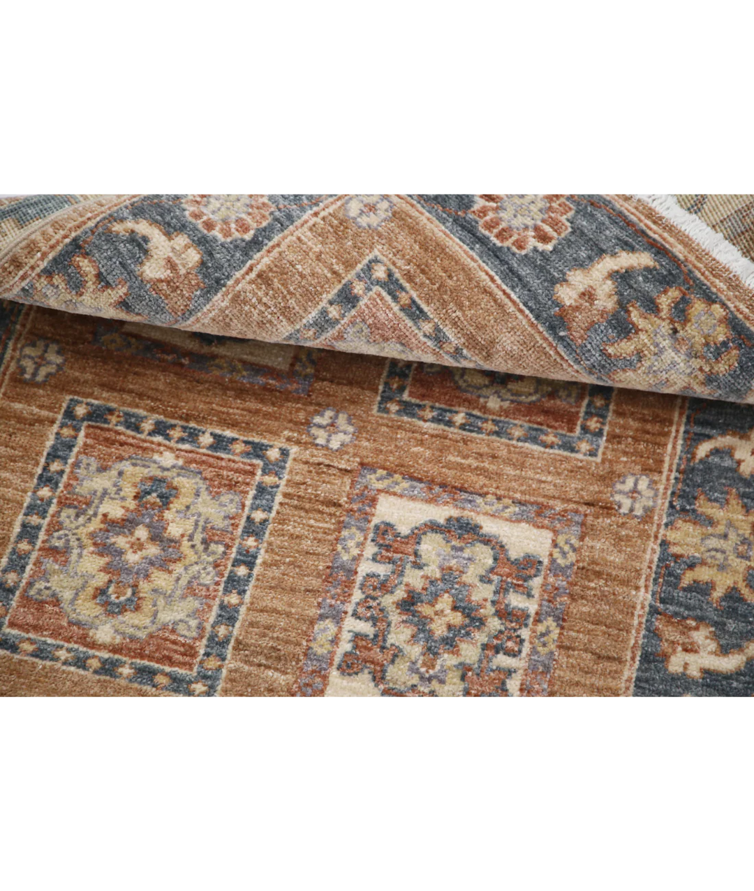 Hand Knotted Bakhtiari Wool Rug 2' 2" x 3' 1" - No. AT428296