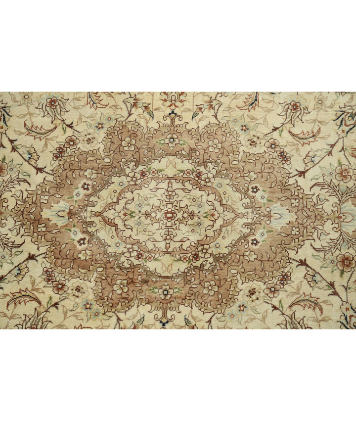 Ivory Hereke Silk Rug 2' 7" x 4' 0" Hand-Knotted | No. AT52362
