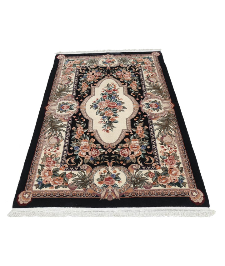 Pakistani Oriental Rug 3' 10" x 5' 10" Hand-Knotted | No. AT60919