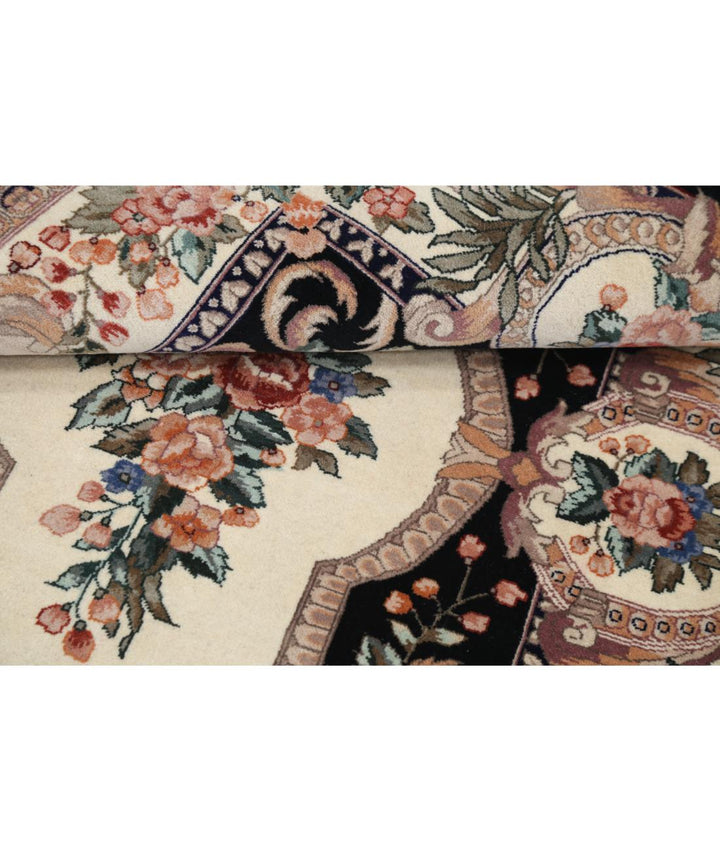 Pakistani Oriental Rug 3' 10" x 5' 10" Hand-Knotted | No. AT60919