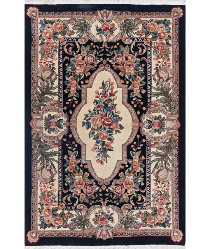 Pakistani Oriental Rug 3' 10" x 5' 10" Hand-Knotted | No. AT60919