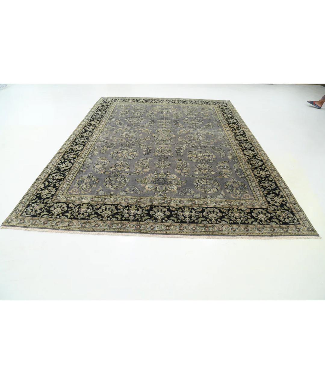 Pakistani Traditional Rug 8' 8" x 11' 6" Hand-Knotted | No. AT78338
