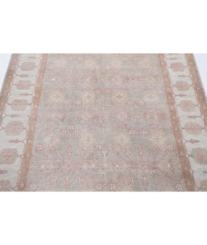 Hand Knotted Serenity Wool Rug 4' 9" x 6' 6" - No. AT157940