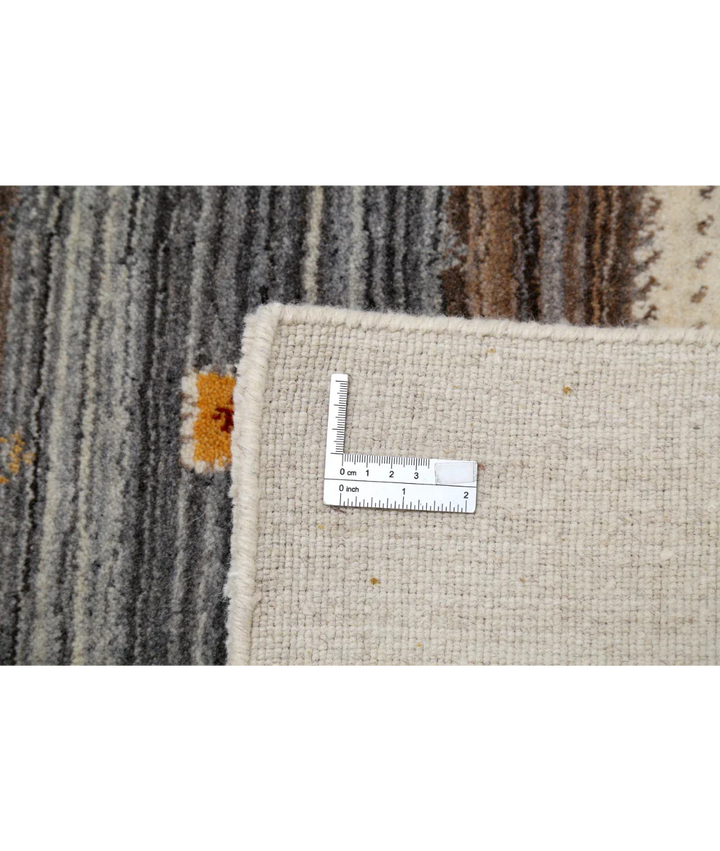 Ivory Indian Oriental Rug 6' 7" x 9' 9" Hand-Knotted detail