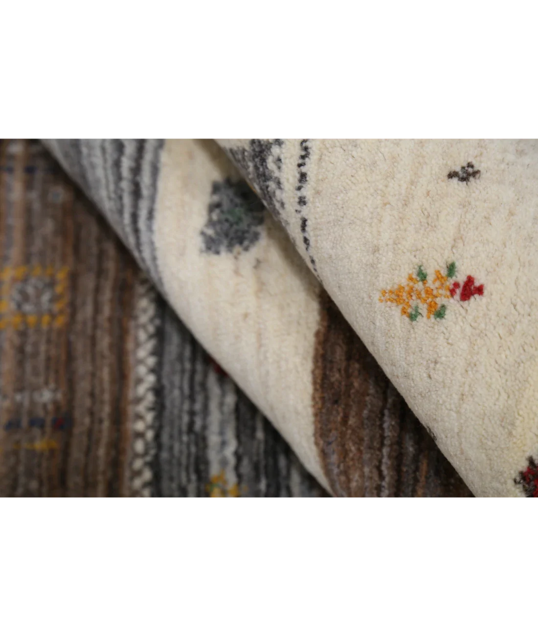 Ivory Indian Lori Rug 5' 8" x 7' 10" Hand-Knotted view