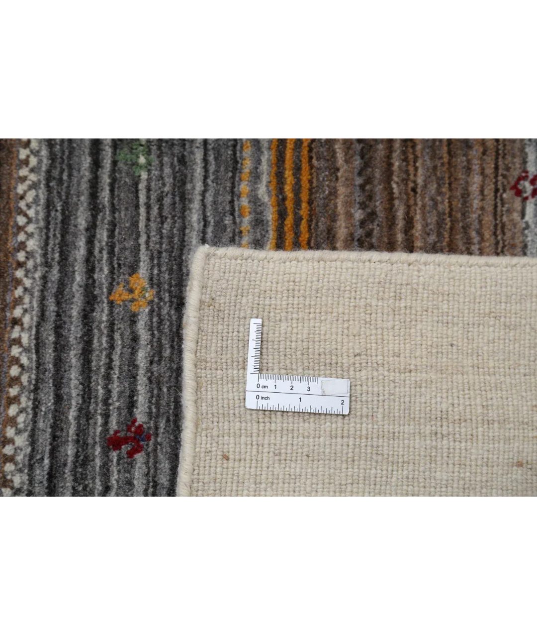 Ivory Indian Lori Rug 6' 8" x 9' 10" Hand-Knotted detail
