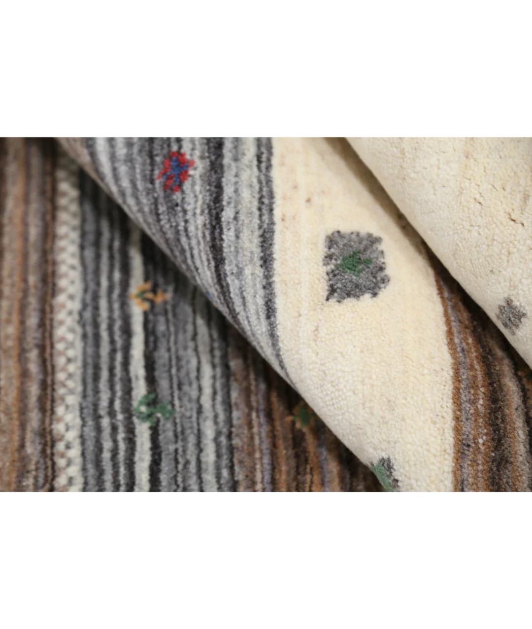 Hand Made Lori Wool Rug 5' 7" x 7' 10" - No. AT72932