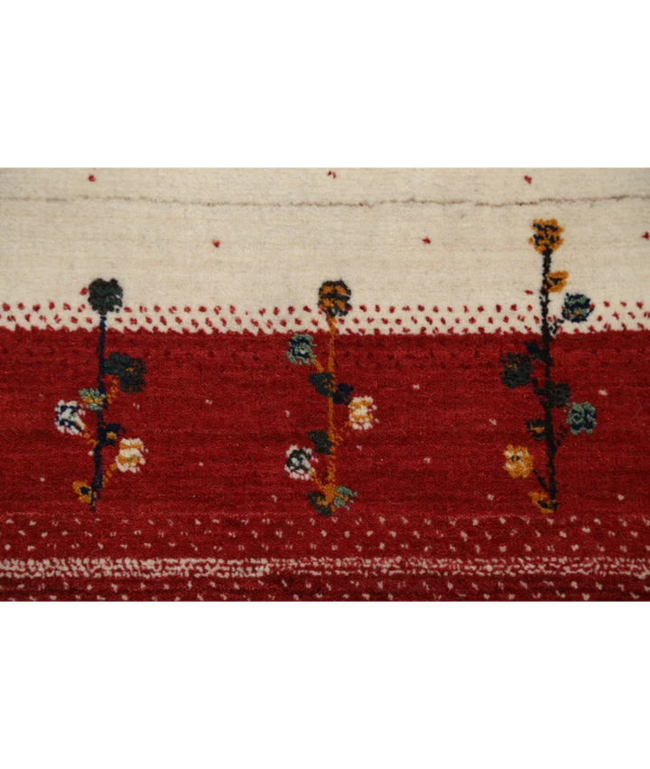 Ivory Indian Oriental Rug 5' 3" x 7' 5" Hand-Knotted close-up