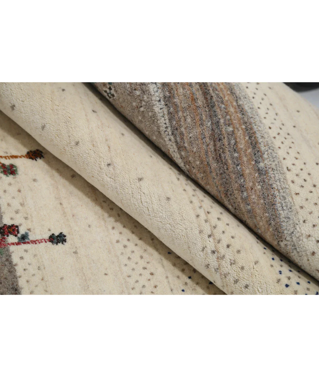 Ivory Indian Lori Rug 4' 7" x 6' 5" Hand-Knotted view