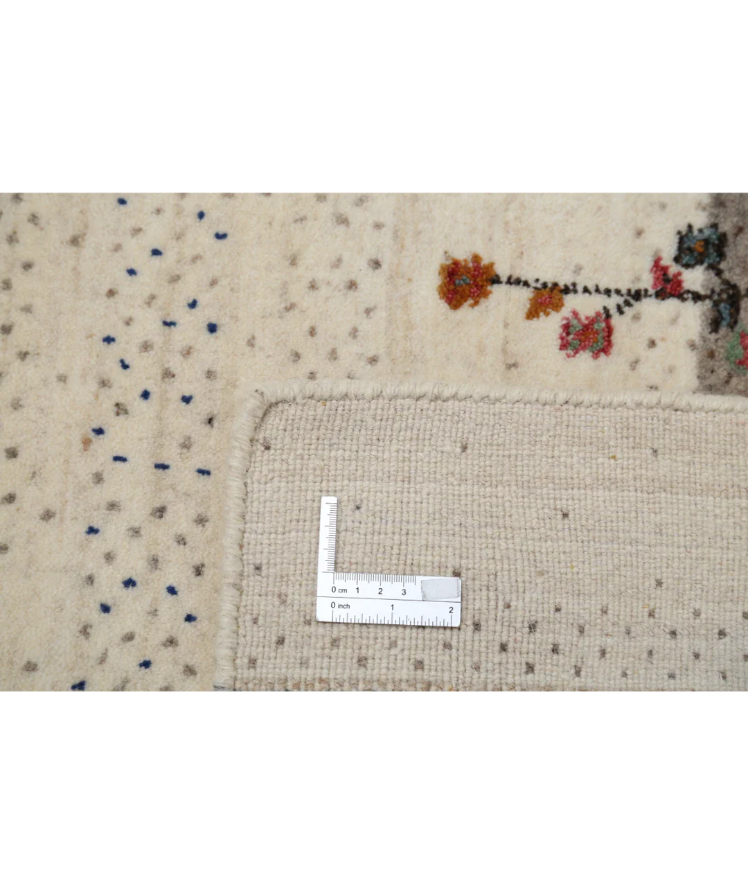 Ivory Indian Lori Rug 4' 7" x 6' 5" Hand-Knotted detail