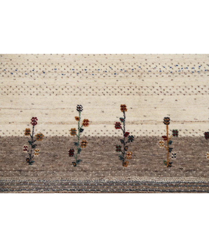 Ivory Indian Lori Rug 4' 6" x 6' 3" Hand-Knotted close-up