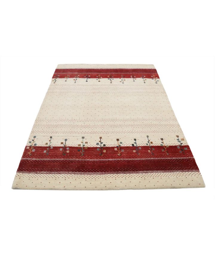Ivory Indian Oriental Rug 4' 6" x 6' 6" Hand-Knotted pattern