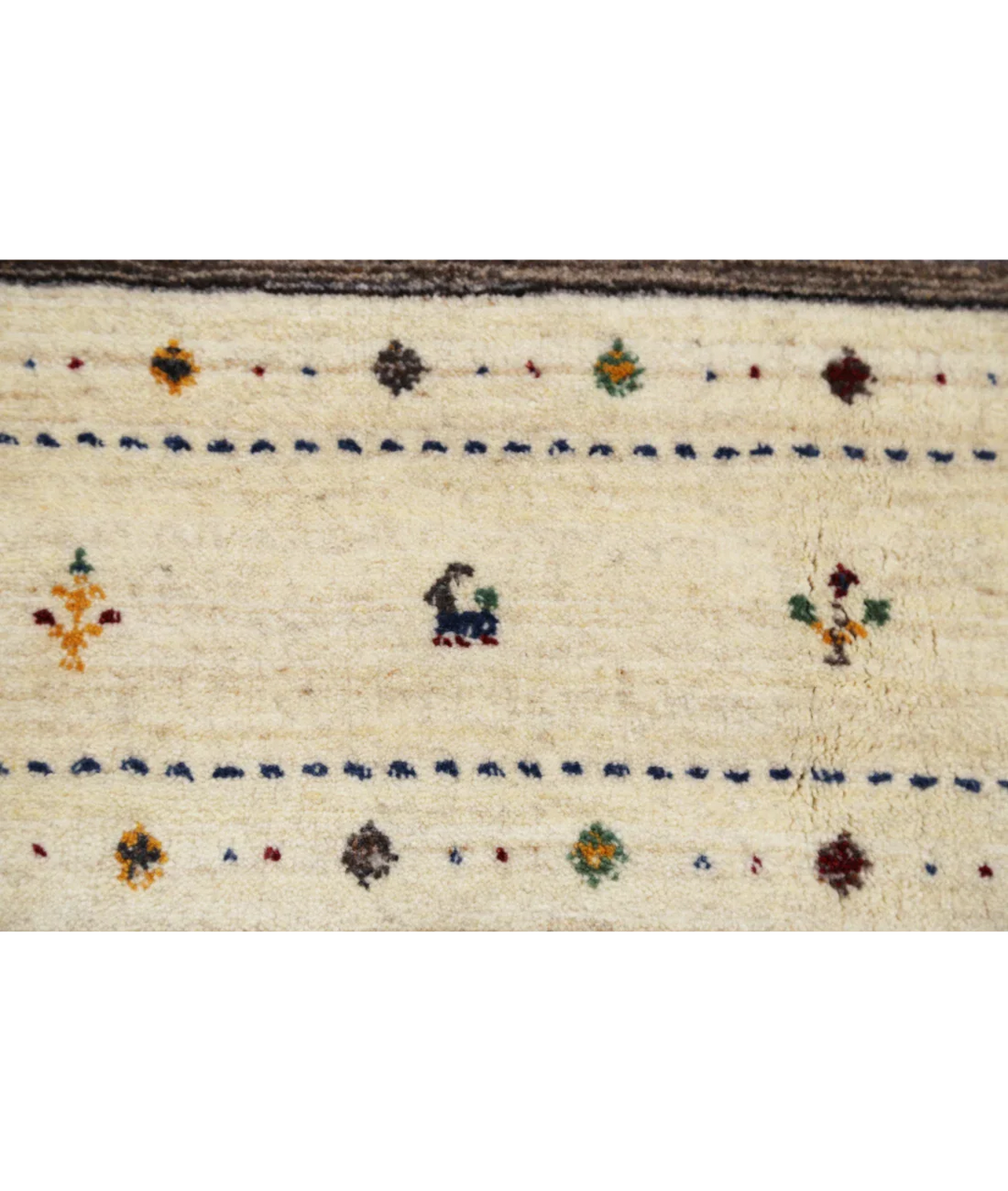Ivory Indian Oriental Rug 6' 7" x 9' 10" Hand-Knotted close-up