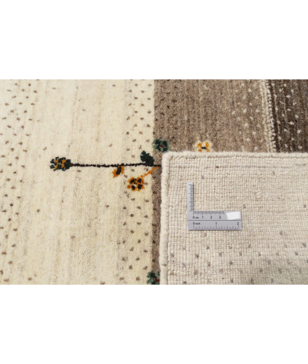 Ivory Indian Oriental Rug 5' 7" x 8' 0" Hand-Knotted detail
