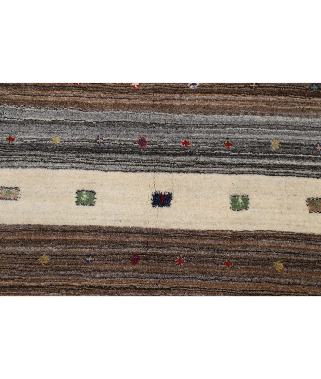 Ivory Indian Lori Rug 6' 6" x 9' 10" Hand-Knotted close-up