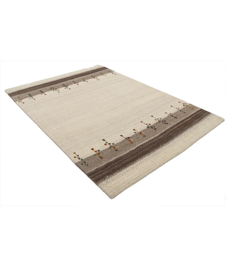Ivory Indian Oriental Rug 5' 7" x 7' 9" Hand-Knotted border