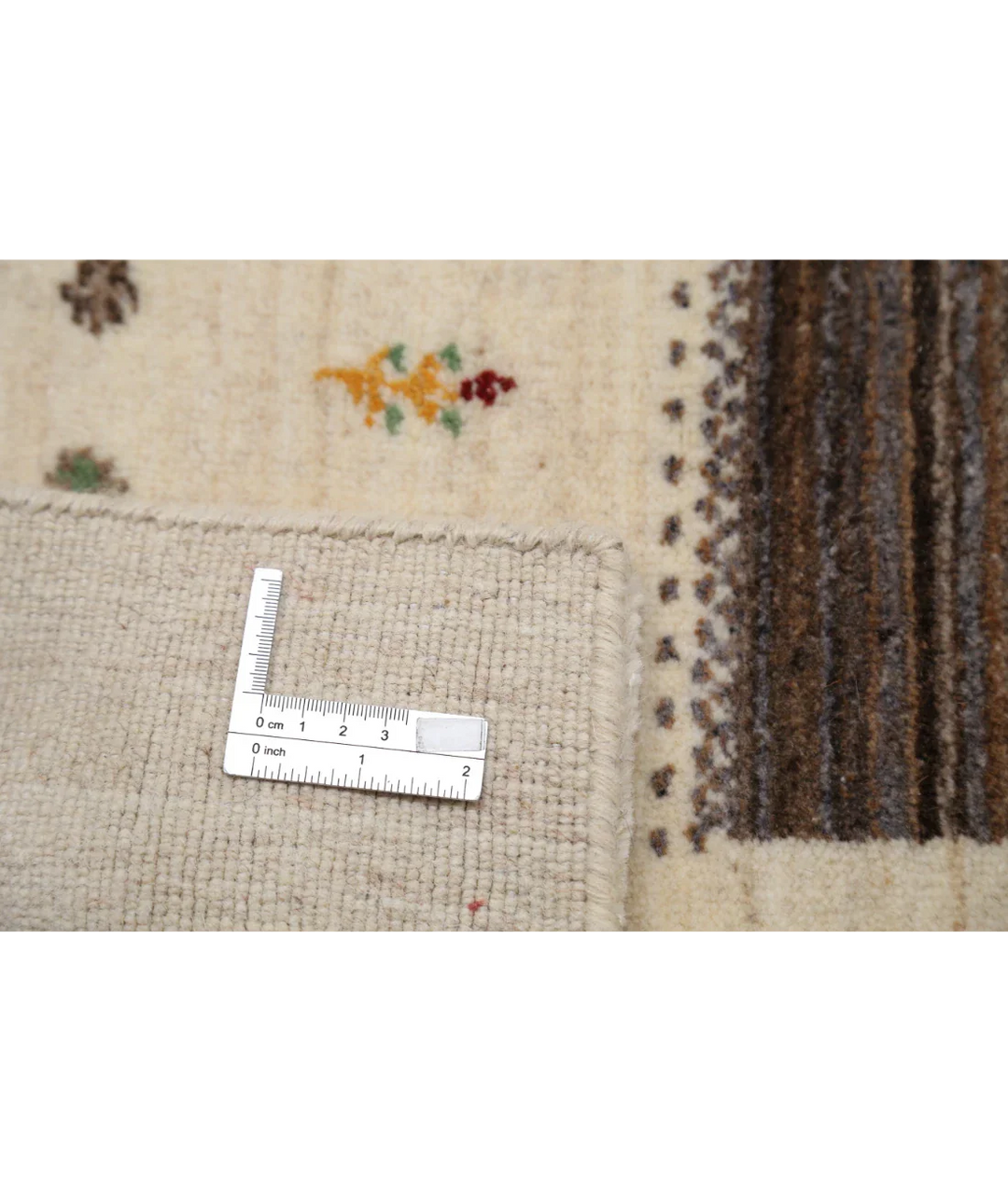 Ivory Indian Lori Rug 5' 8" x 7' 10" Hand-Knotted detail