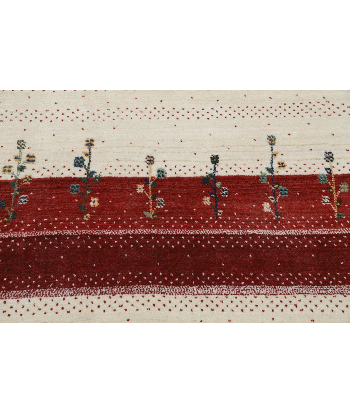 Ivory Indian Oriental Rug 4' 8" x 6' 7" Hand-Knotted close-up