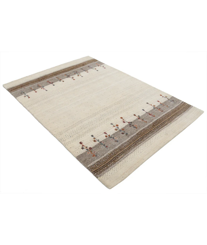 Ivory Indian Oriental Rug 4' 6" x 6' 5" Hand-Knotted border