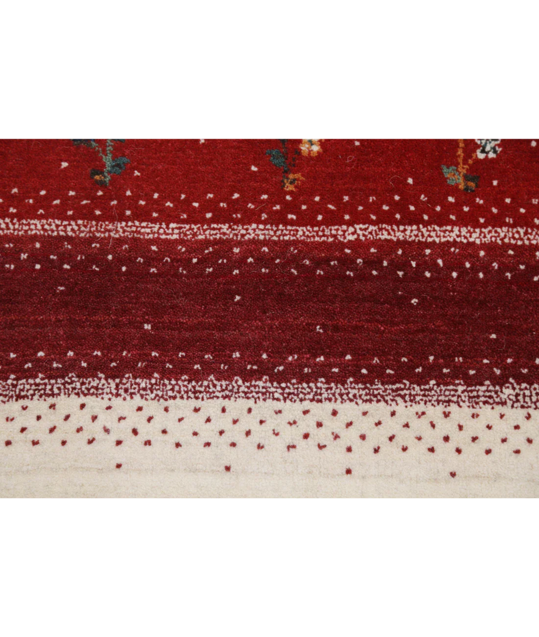 Ivory Indian Oriental Rug 4' 9" x 6' 6" Hand-Knotted close-up