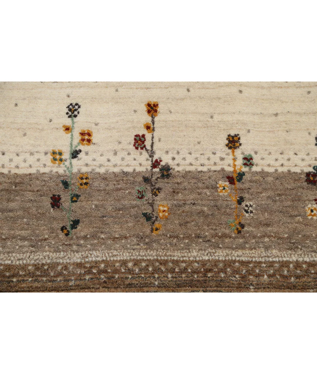 Ivory Indian Oriental Rug 4' 8" x 6' 7" Hand-Knotted close-up