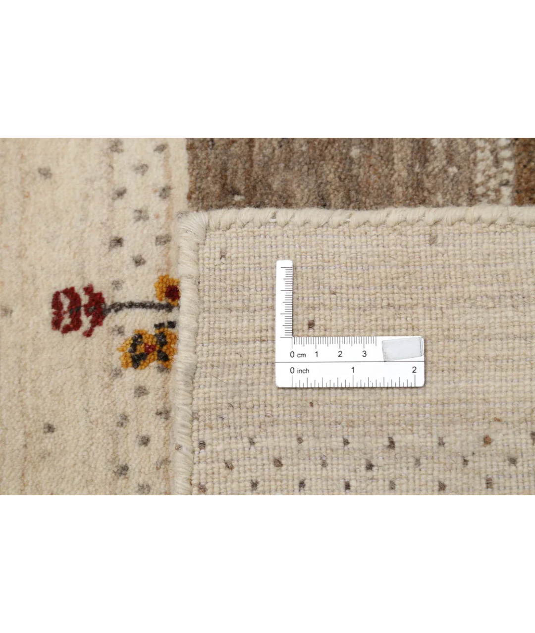 Ivory Indian Oriental Rug 4' 8" x 6' 7" Hand-Knotted detail