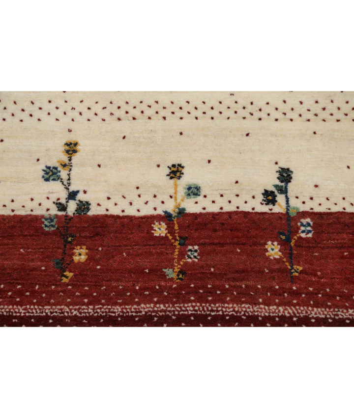 Ivory Indian Oriental Rug 4' 9" x 6' 3" Hand-Knotted close-up