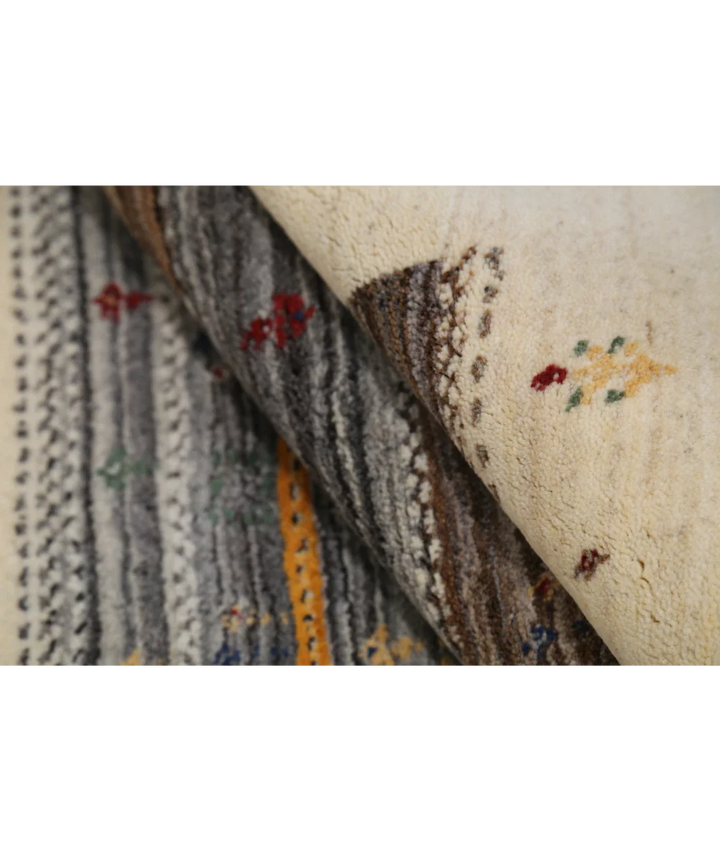 Hand Made Lori Wool Rug 4' 0" x 5' 11" - No. AT94600