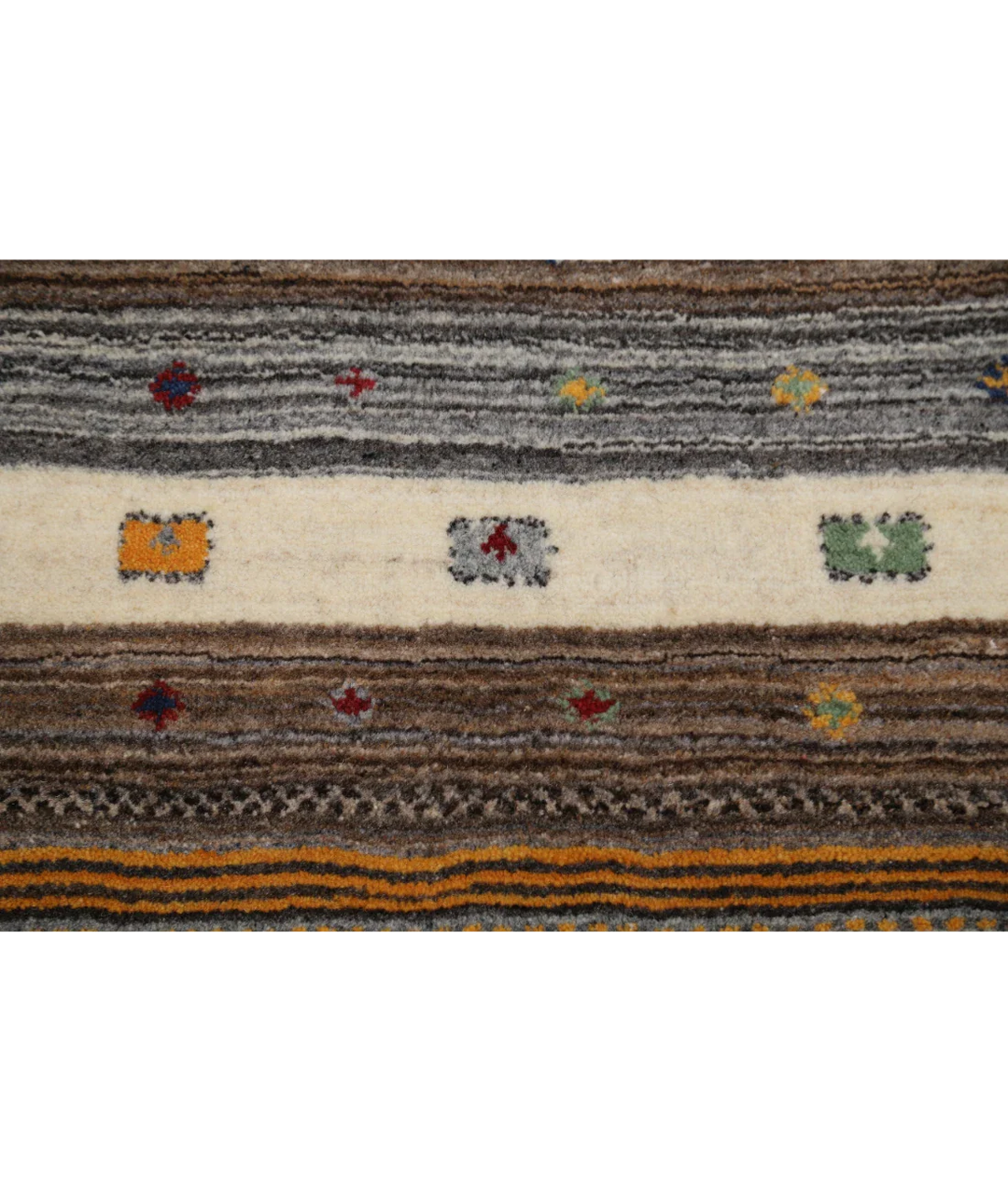 Ivory Indian Lori Rug 4' 0" x 5' 11" Hand-Knotted close-up