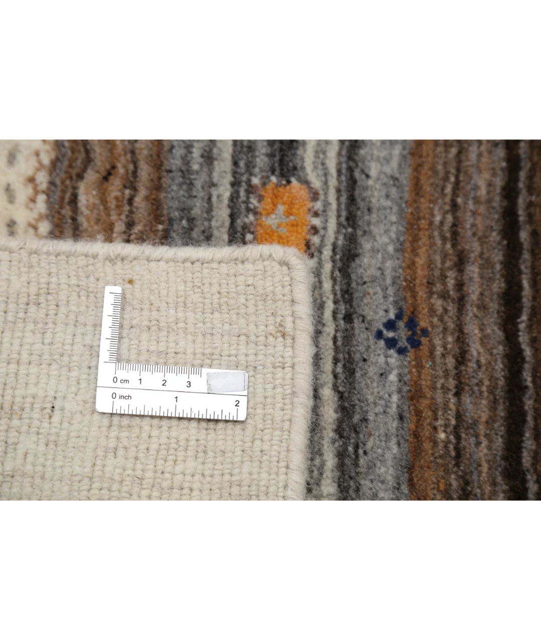 Ivory Indian Oriental Rug 4' 0" x 5' 11" Hand-Knotted detail