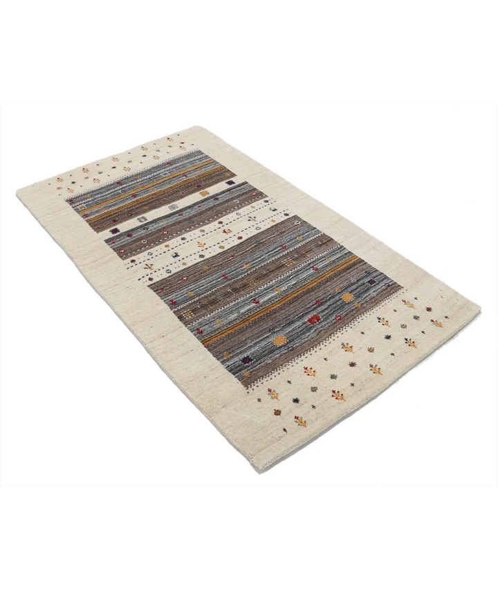 Ivory Indian Oriental Rug 3' 0" x 5' 3" Hand-Knotted border