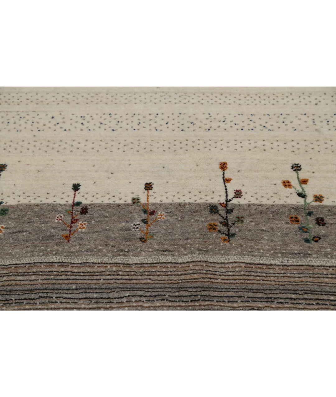 Hand Made Lori Wool Rug 5' 3" x 7' 5" - No. AT90043