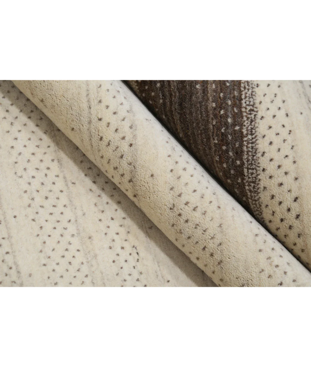 Hand Made Lori Wool Rug 5' 4" x 7' 7" - No. AT64588