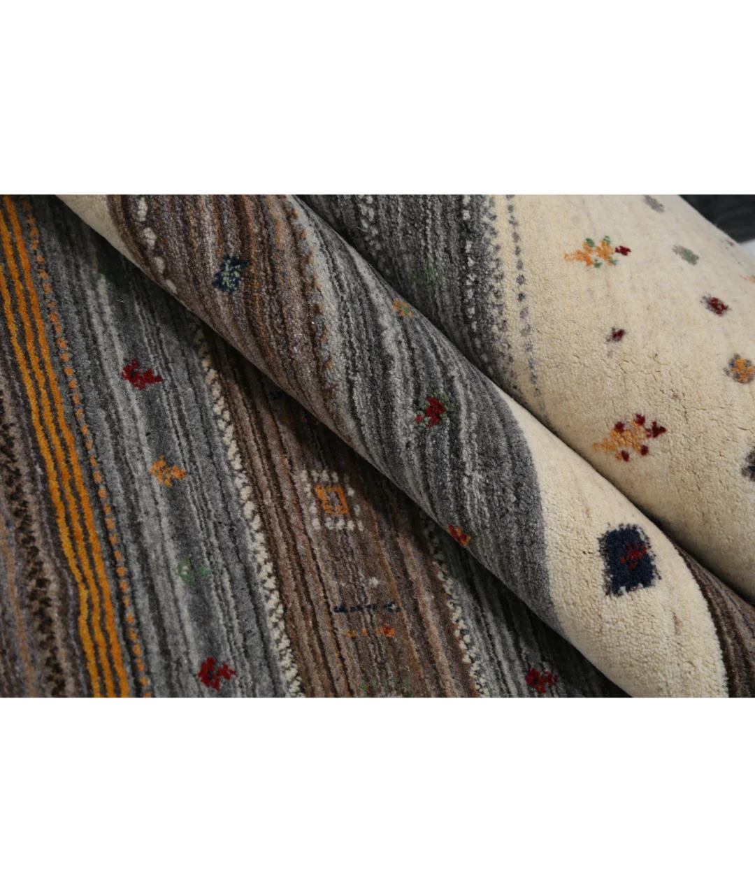 Hand Made Lori Wool Rug 5' 7" x 7' 10" - No. AT96396