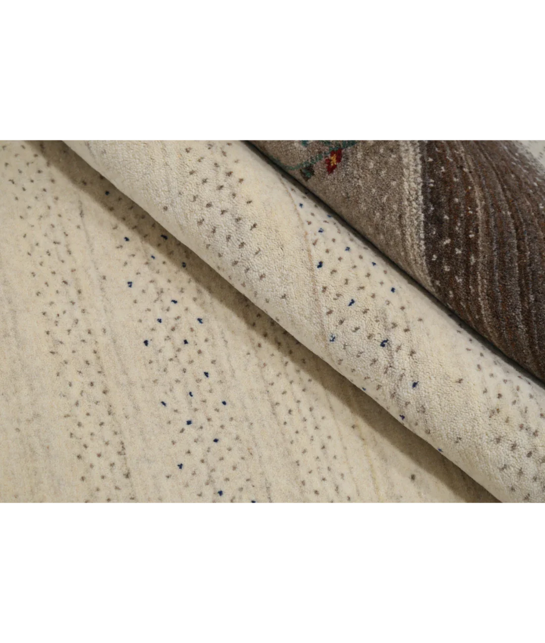 Hand Made Lori Wool Rug 5' 3" x 7' 7" - No. AT64896