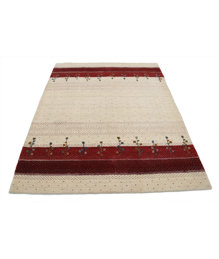 Ivory Indian Oriental Rug 4' 10" x 6' 6" Hand-Knotted pattern