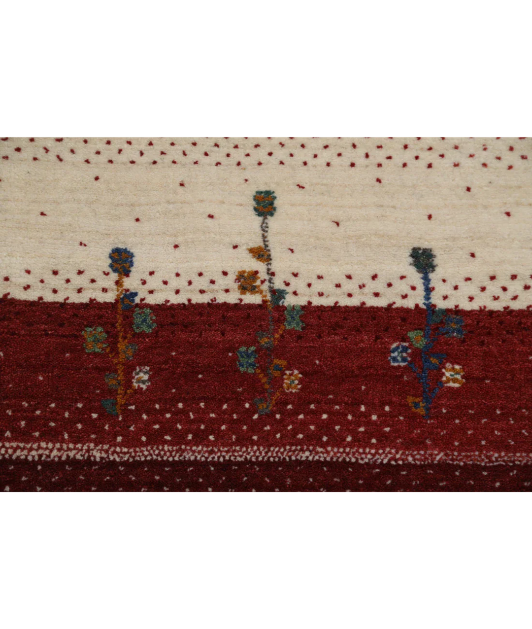 Ivory Indian Oriental Rug 4' 10" x 6' 6" Hand-Knotted close-up