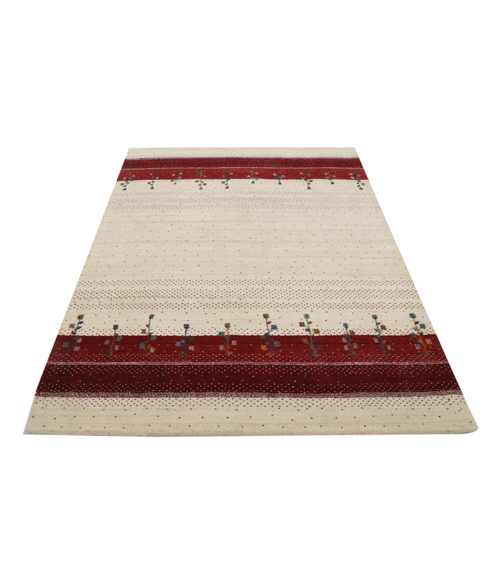 Ivory Indian Oriental Rug 4'9" x 6'6" Hand-Knotted pattern