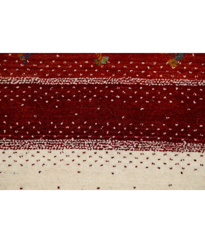 Ivory Indian Oriental Rug 4'9" x 6'6" Hand-Knotted close-up