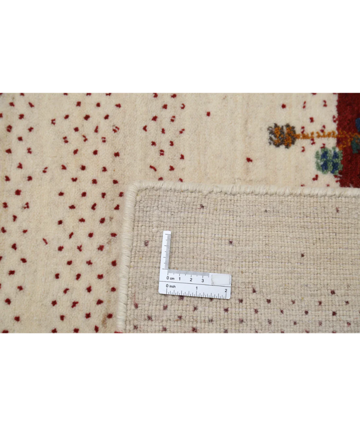 Ivory Indian Oriental Rug 4'9" x 6'6" Hand-Knotted detail