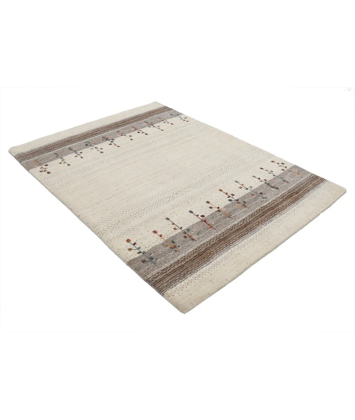 Ivory Indian Lori Rug 4' 8" x 6' 5" Hand-Knotted border