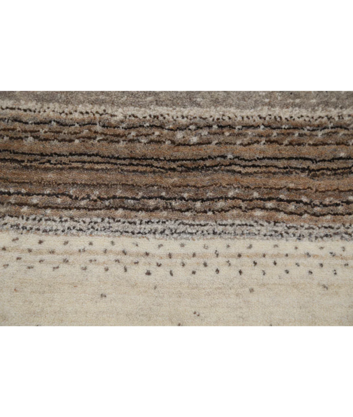 Ivory Indian Lori Rug 4' 8" x 6' 5" Hand-Knotted close-up