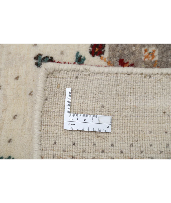 Ivory Indian Lori Rug 4' 8" x 6' 5" Hand-Knotted detail
