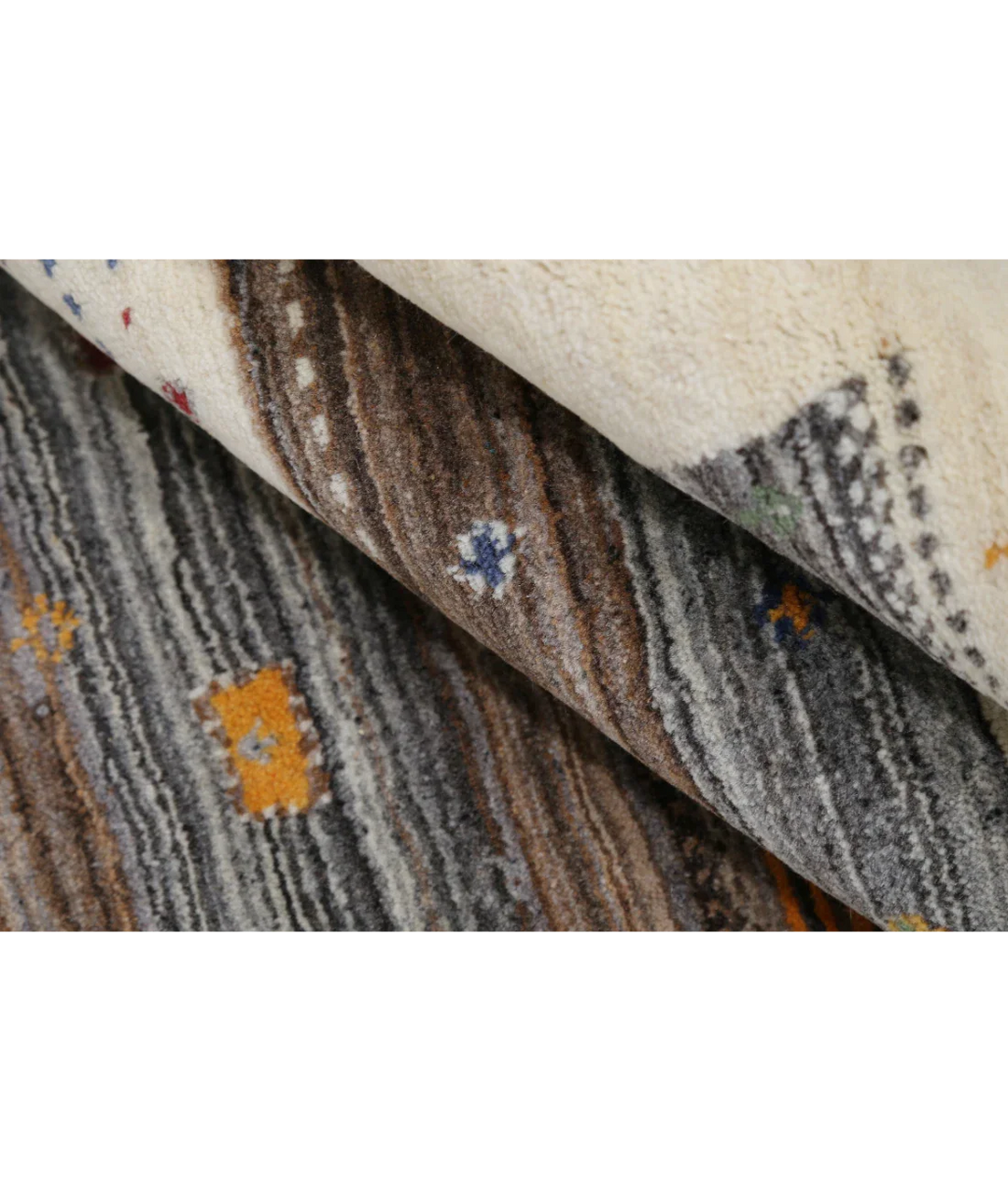 Hand Made Lori Wool Rug 4' 1" x 5' 11" - No. AT19416