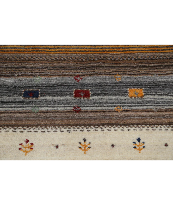 Ivory Indian Lori Rug 4' 0" x 5' 10" Hand-Knotted close-up
