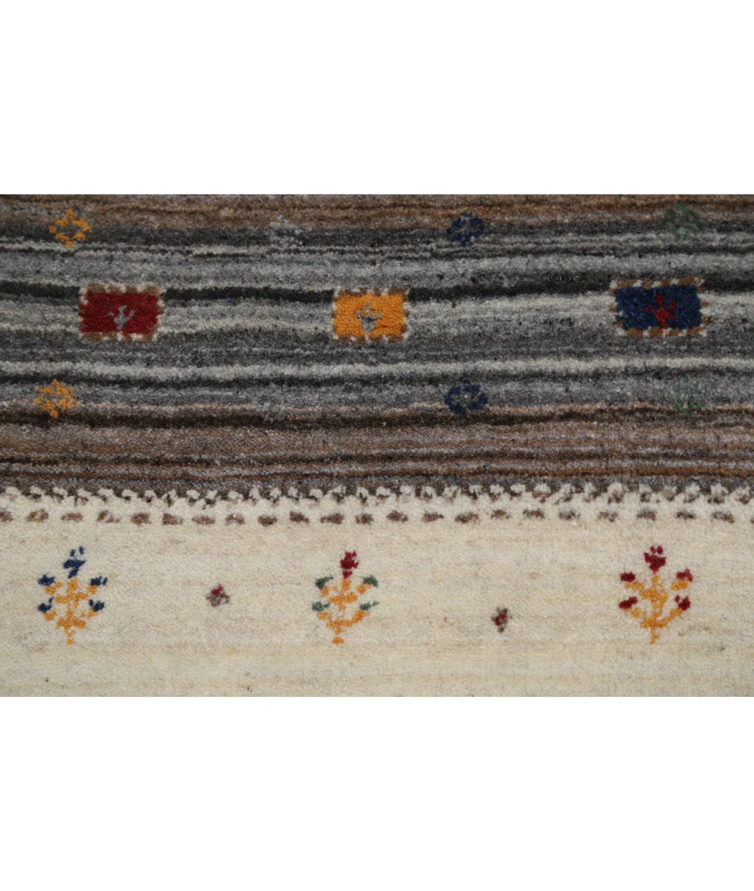 Ivory Indian Lori Rug 4' 0" x 5' 10" Hand-Knotted close-up