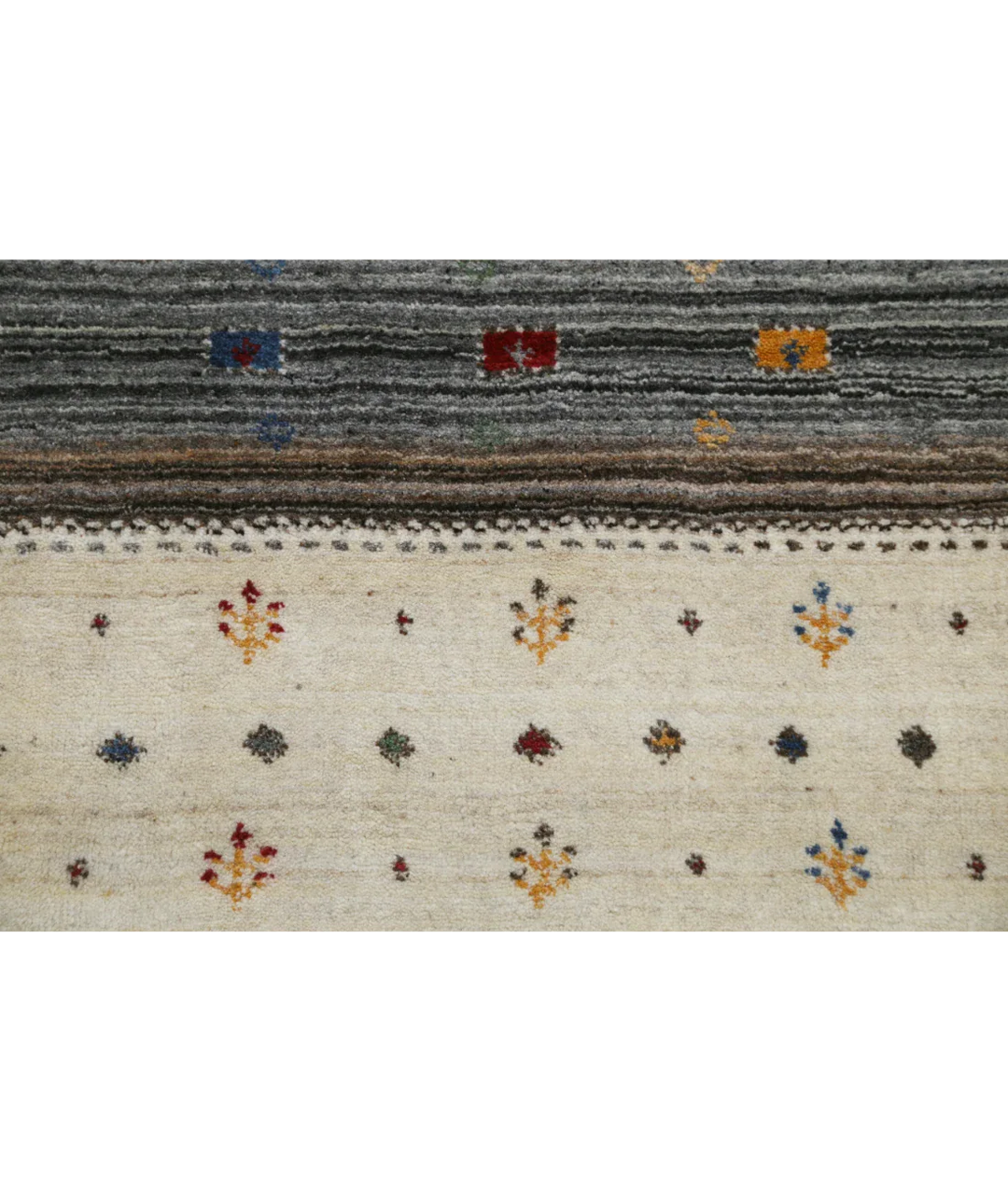 Ivory Indian Lori Rug 3' 11" x 5' 9" Hand-Knotted close-up