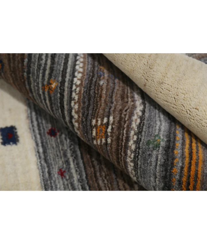 Hand Made Lori Wool Rug 4' 0" x 5' 10" - No. AT27269