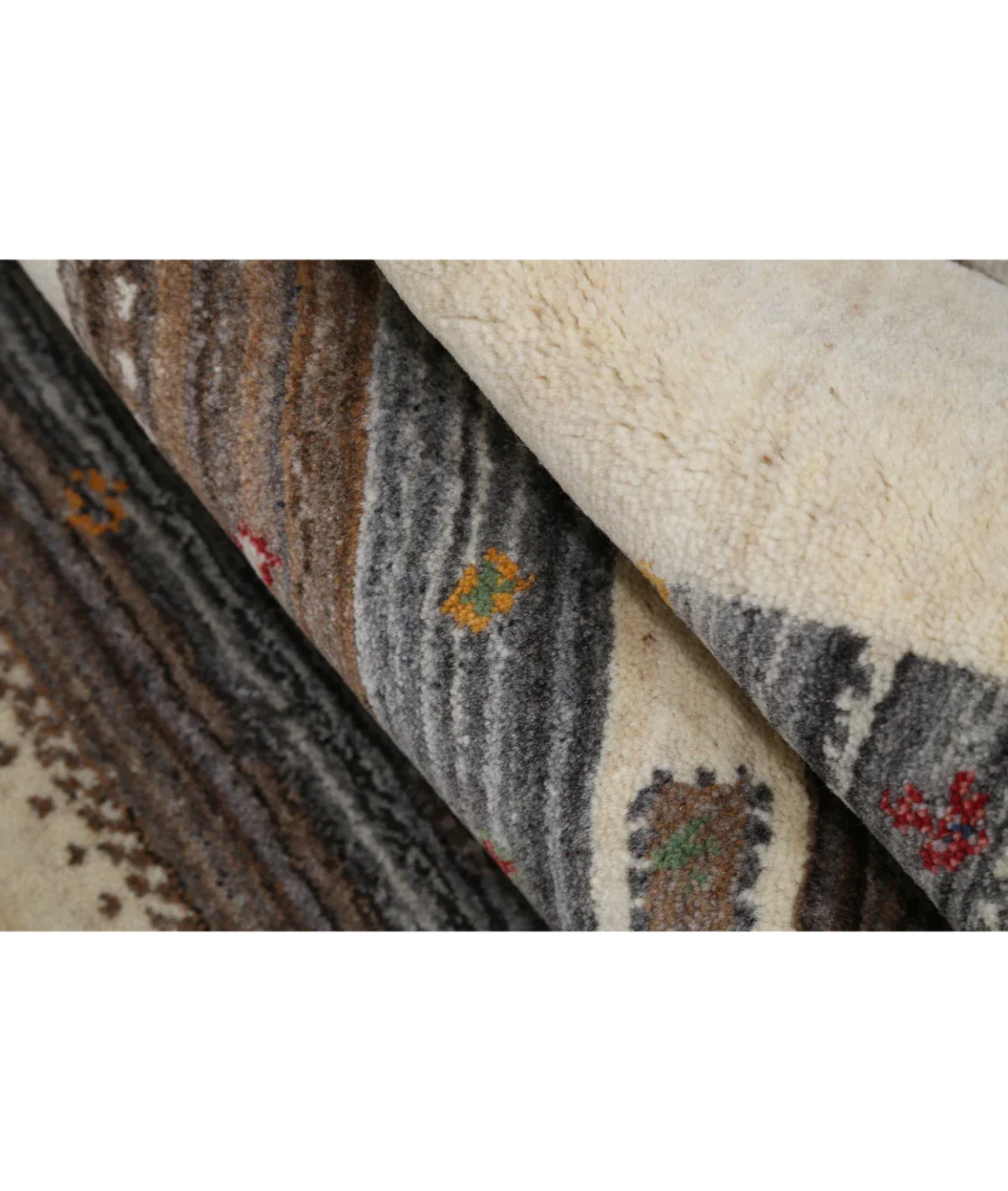 Hand Made Lori Wool Rug 3' 0" x 5' 3" - No. AT96562