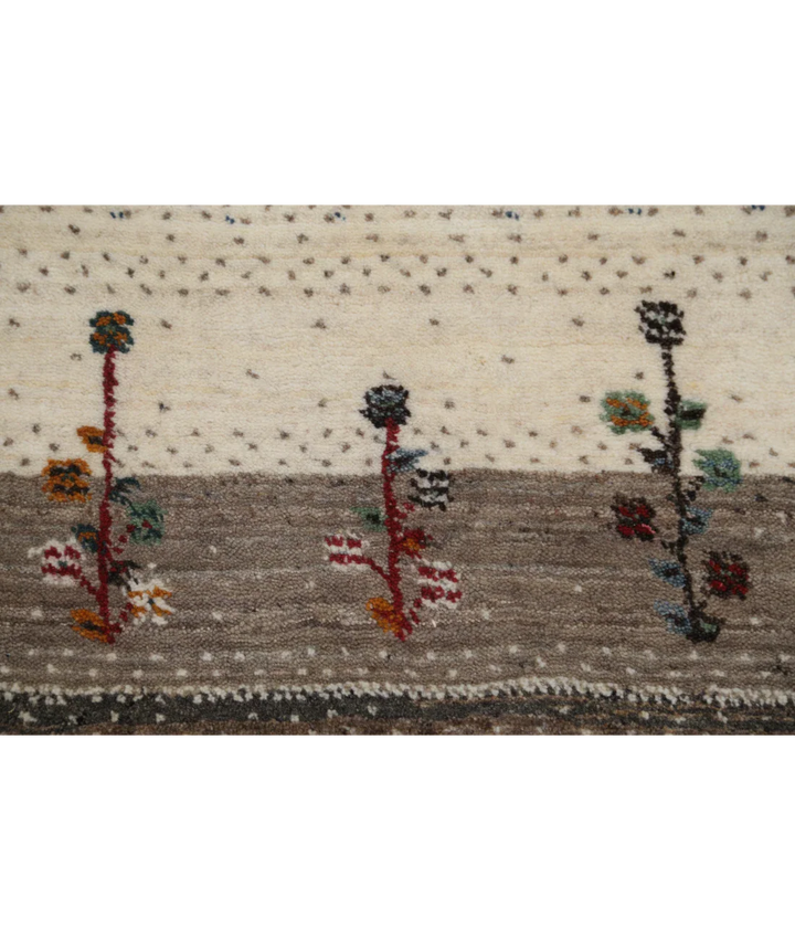 Ivory Indian Oriental Rug 2' 9" x 3' 11" Hand-Knotted close-up